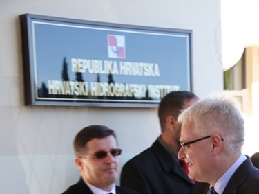 Posjet Predsjednika Ive Josipovića HHI-u 01