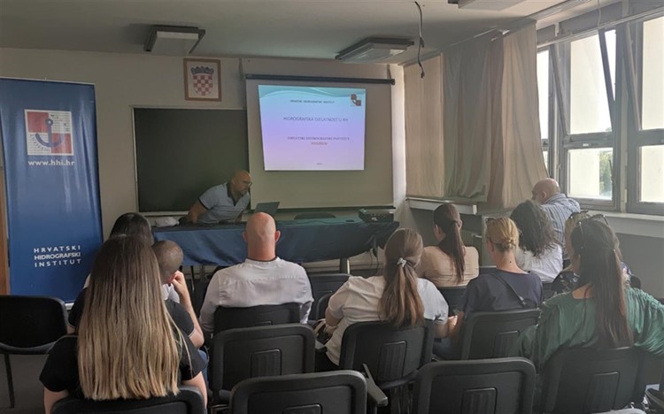 Students from the University Department of Forensic Sciences, module Forensics and National Securities, visit the Hydrographic Institute of the Republic of Croatia