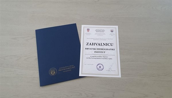 Pravni fakultet Sveučilišta u Splitu uručio zahvalnicu Hrvatskom hidrografskom institutu