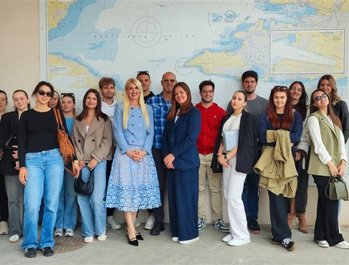 Studenti Pomorskog fakulteta u Splitu posjetili Hrvatski hidrografski institut i sudjelovali na predavanju o S-100 standardu