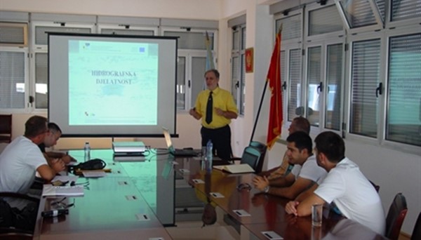 IPA - training of HI-M for hydrographic measurement of marinas by HHI